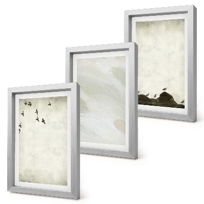 Set van ingelijste schilderijen Vogels, rotsen en penseelstreken als minimalistische decoratie.