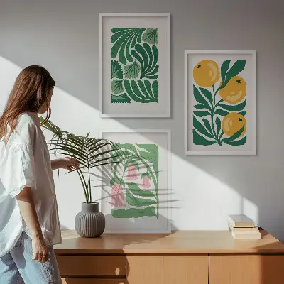 Set van schilderijen als wanddecoratie met minimalistische plantenpatronen