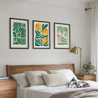 Set van schilderijen als wanddecoratie met minimalistische plantenpatronen