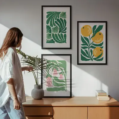 Set van schilderijen als wanddecoratie met minimalistische plantenpatronen