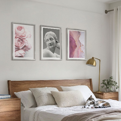Wanddecoratie set schilderijen Abstracte sculptuur van een vrouw met pioenrozen