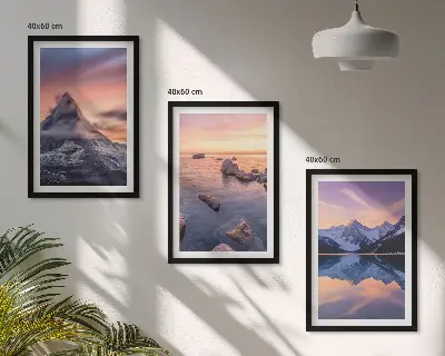 Fotowand met een berglandschap bij een meer in het westen