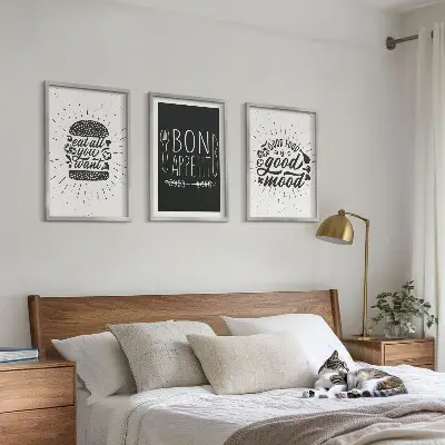 Wanddecoratieset met schilderijen met grafische afbeeldingen en culinaire slogans over voedsel