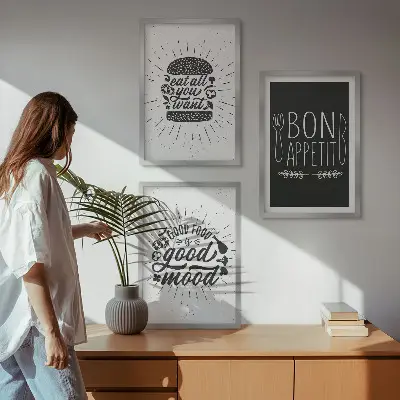 Wanddecoratieset met schilderijen met grafische afbeeldingen en culinaire slogans over voedsel