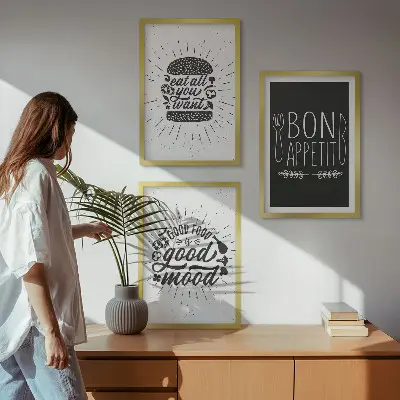 Wanddecoratieset met schilderijen met grafische afbeeldingen en culinaire slogans over voedsel