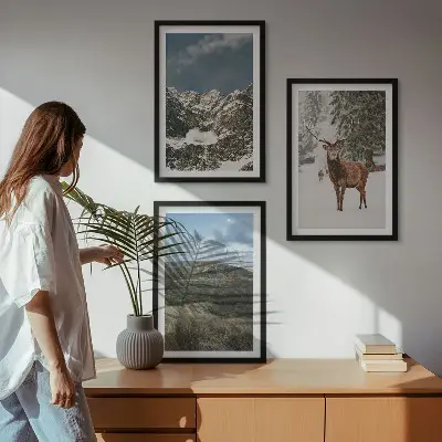 Wanddecoratieset schilderijen met bergen, sneeuwherten en een boslandschap