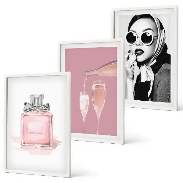 Fotowand met stijlvolle roze accessoires