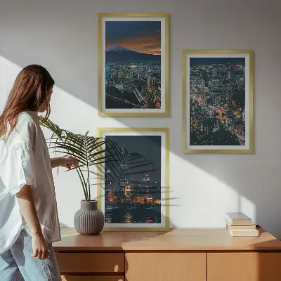 Wanddecoratie set schilderijen Uitzicht op de stad vanuit de bergen 's nachts