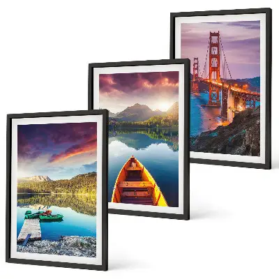Wanddecoratie set schilderijen Uitzicht op het meer en de bruggen vanuit de bergen.