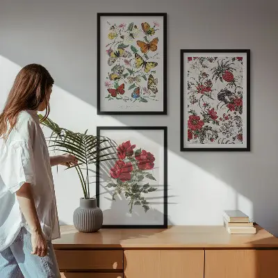 Wanddecoratie set schilderijen met afbeeldingen van vlinders, bloemen en rode rozen