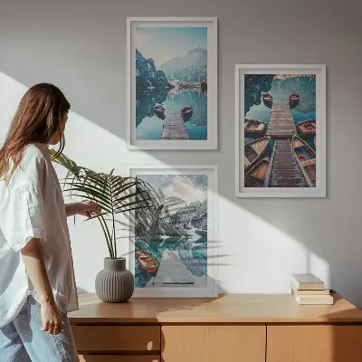 Fotowand met steigers aan het meer, boten en een vredige sfeer