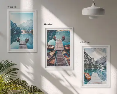 Fotowand met steigers aan het meer, boten en een vredige sfeer
