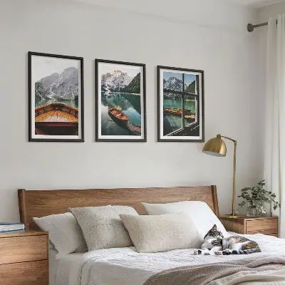 Fotowand bergmeer met boten en raamdecoratie