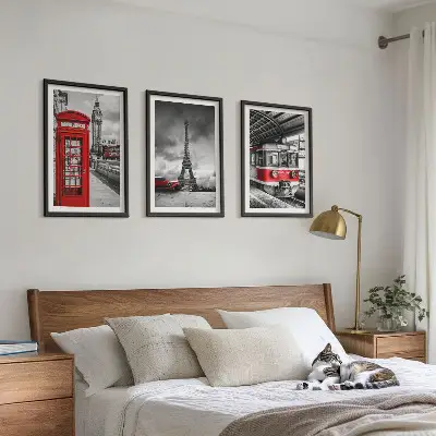 Wanddecoratie set met schilderijen met iconen van Londen en Parijs