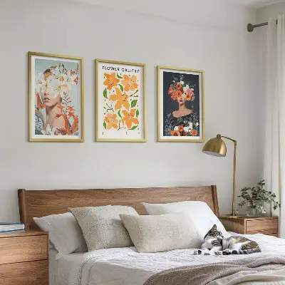 Fotowand met bloemenportretten en boeketten