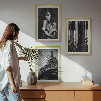 Fotowand Portret van een vrouw met een Eiffeltoren