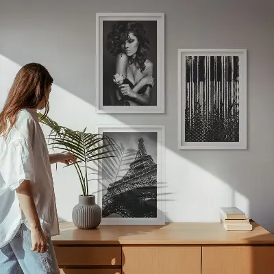Fotowand Portret van een vrouw met een Eiffeltoren