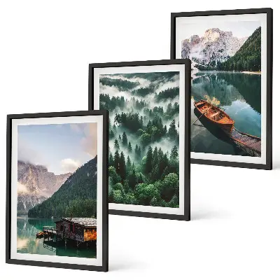 Wanddecoratie set schilderijen met afbeeldingen van een bergmeer, boot, bos en mist