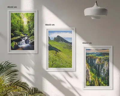 Fotowand met groene bergen, een waterval en een bos