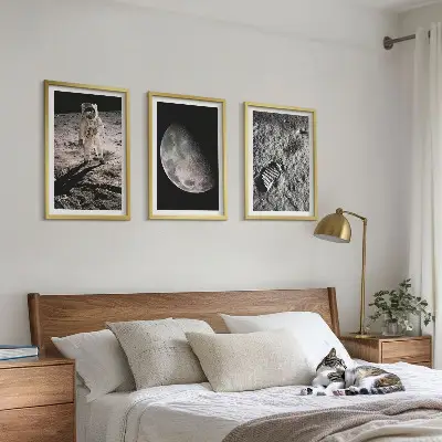 Wanddecoratie set schilderijen Foto van een astronaut op de maan