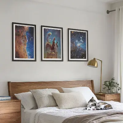Set van schilderijen als wanddecoratie met ruimtelandschappen van sterrenstelsels