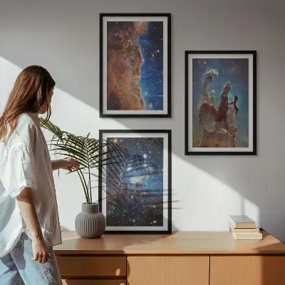 Set van schilderijen als wanddecoratie met ruimtelandschappen van sterrenstelsels
