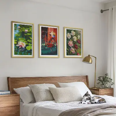 Wanddecoratie set schilderijen Lelies in de tuin met kleurrijke bloemen