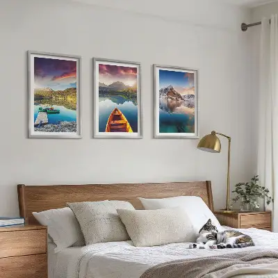 Wanddecoratieset schilderijen met meren, bergen en een boot in vrede thema