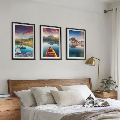 Wanddecoratieset schilderijen met meren, bergen en een boot in vrede thema