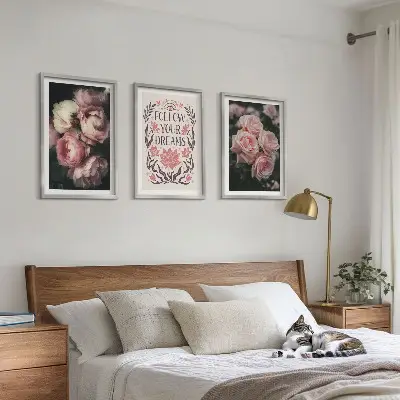 Fotowand met vintage rozen en dromen inscriptie