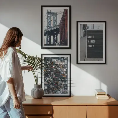 Wanddecoratieset schilderijen met een brug en stadsinscripties in vogelperspectief