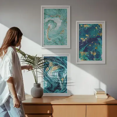 Set van schilderijen als wanddecoratie met abstracte verf in turquoise