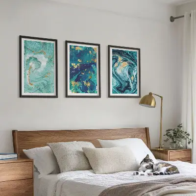 Set van schilderijen als wanddecoratie met abstracte verf in turquoise