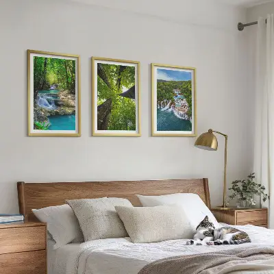Wanddecoratieset schilderijen met afbeelding van watervallen in een groen bos