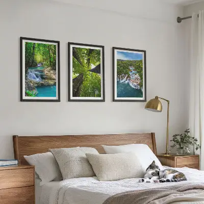 Wanddecoratieset schilderijen met afbeelding van watervallen in een groen bos