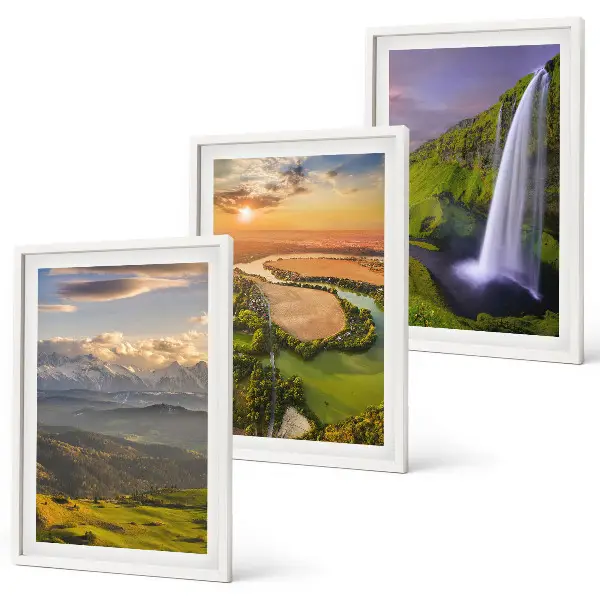 Set schilderijen voor aan de muur met afbeeldingen van bergrivieren, watervallen en natuur
