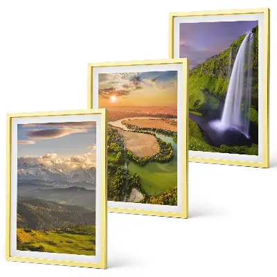 Set schilderijen voor aan de muur met afbeeldingen van bergrivieren, watervallen en natuur