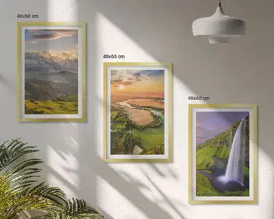 Set schilderijen voor aan de muur met afbeeldingen van bergrivieren, watervallen en natuur
