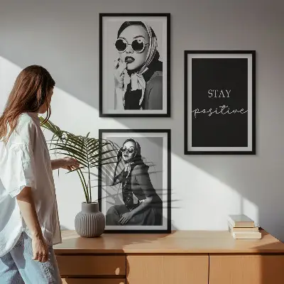 Fotowand stijlvolle portretten van vrouwen met een bril