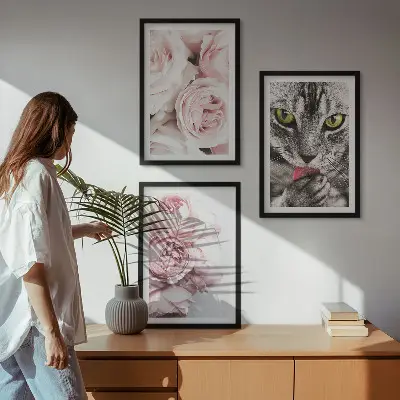Wanddecoratieset schilderijen kat tussen de roze bloemen