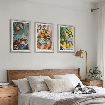 Wanddecoratieset met schilderijen met afbeeldingen van granaatappels, perziken en citroenen