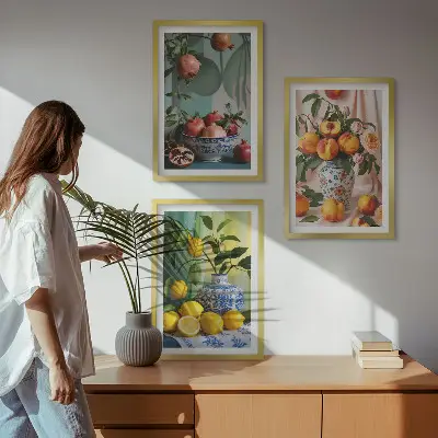 Wanddecoratieset met schilderijen met afbeeldingen van granaatappels, perziken en citroenen