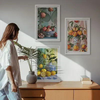 Wanddecoratieset met schilderijen met afbeeldingen van granaatappels, perziken en citroenen
