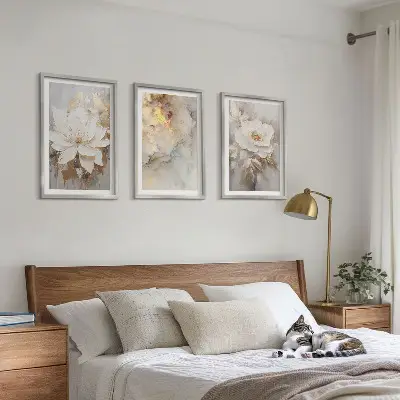 Fotowand met abstracte bloemen op een lichte achtergrond