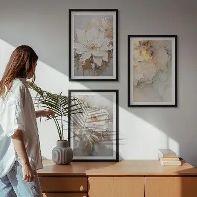 Fotowand met abstracte bloemen op een lichte achtergrond