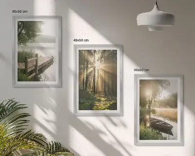 Fotowand met een ochtendmist boven het meer bij het bos met een bootje