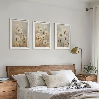 Fotowand witte paardenbloemen op een lichte achtergrond