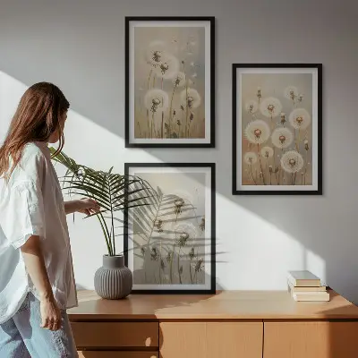 Fotowand witte paardenbloemen op een lichte achtergrond
