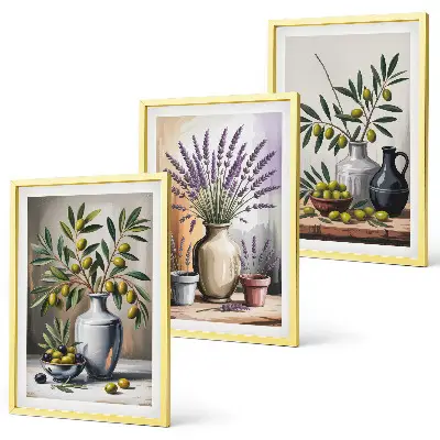 Wanddecoratieset met schilderijen olijftakken in vazen op de achtergrond