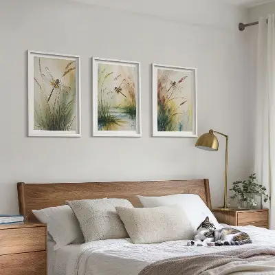 Fotowand schilderij van libellen boven het water met gras